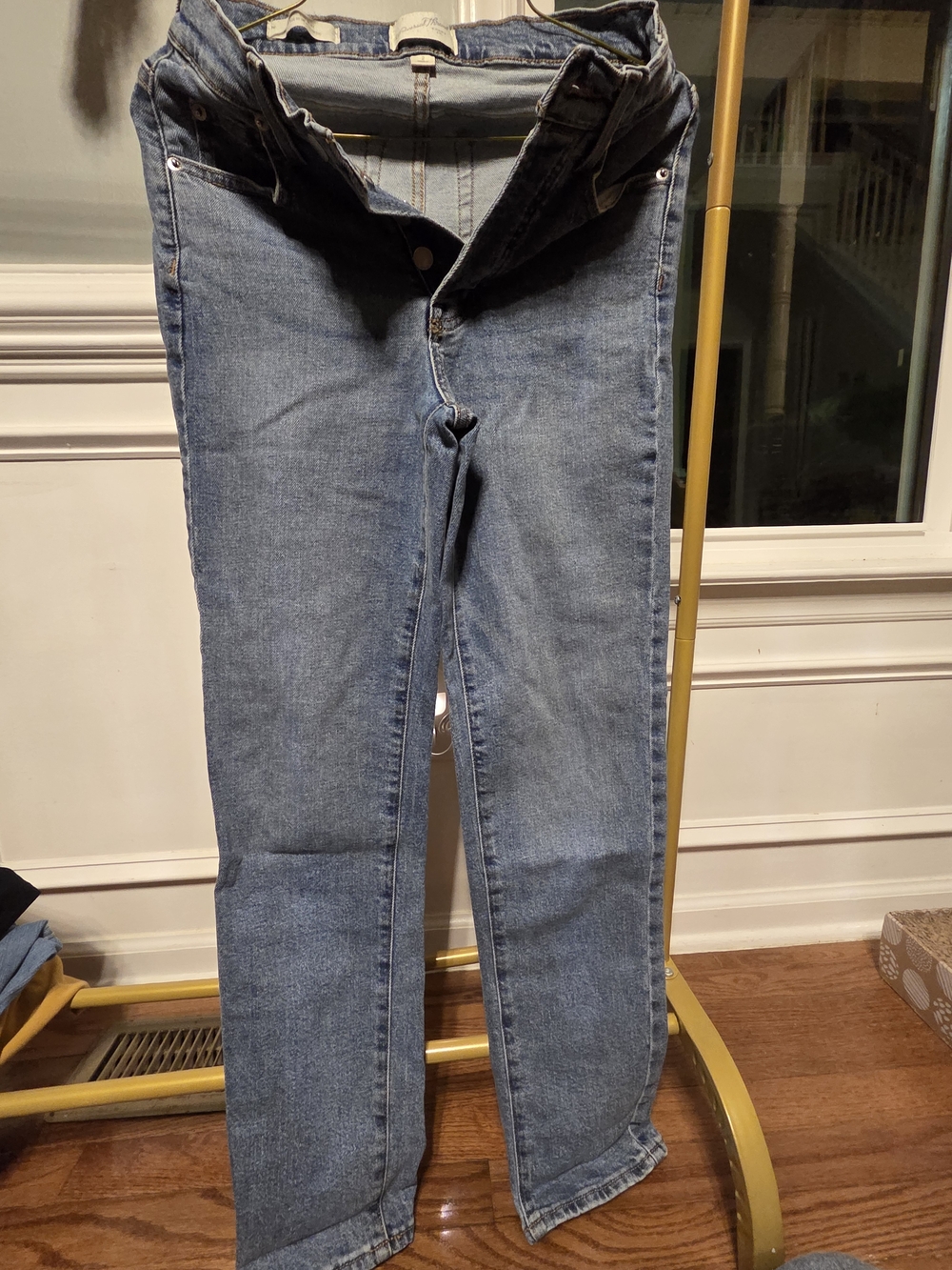 Universal Thread Women's Light Blue Slim Jeans Washed Denim Sz 2 Vintage Classic